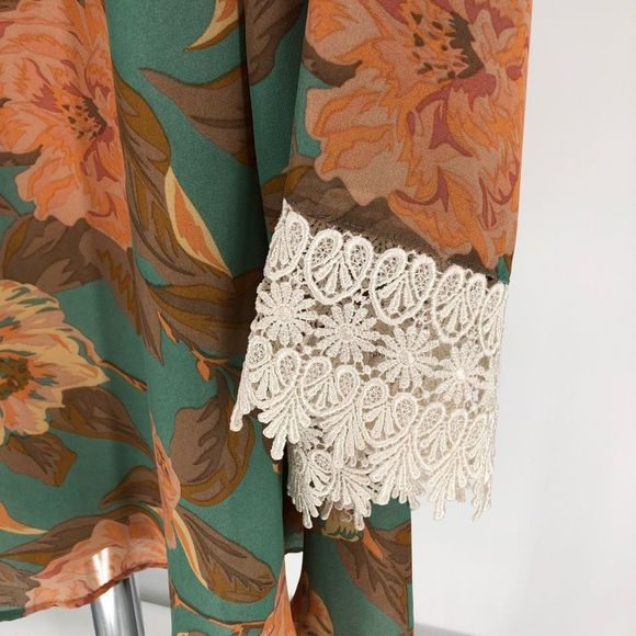 Show Me Your Mumu Portabella Crochet Trim Bell Sleeve Dress in Miss Magnolia - Picture 5 of 12